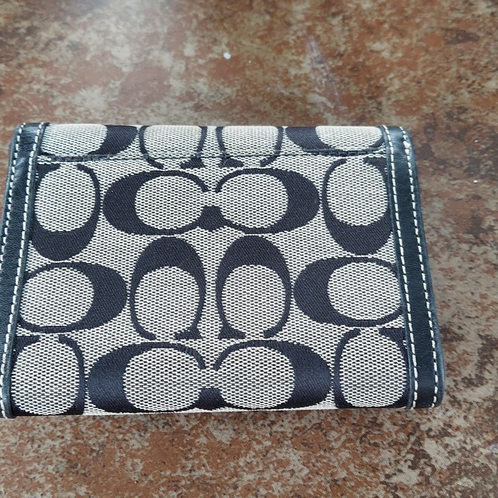 Coach wallet - Picture 2 of 3